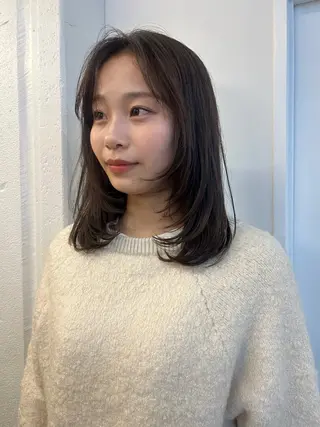 セミロング レイヤーカット/ 透明感カラーmikuのヘアスタイル