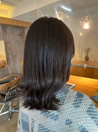 カラー 三品 早妃のヘアスタイル