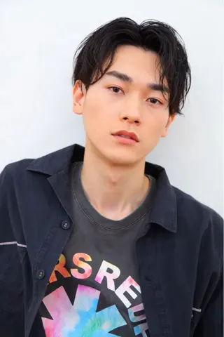 メンズ 毛流れフェザー スタイル🔹竹内凌のヘアスタイル