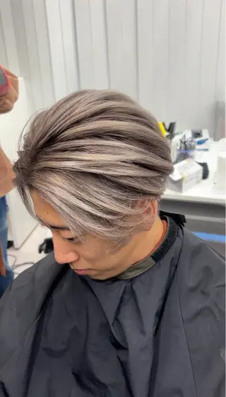 ショート カラー HARUKI  MINATO Japan広島紙屋町店所属・hmj紙屋町店 脊戸智志のヘアスタイル