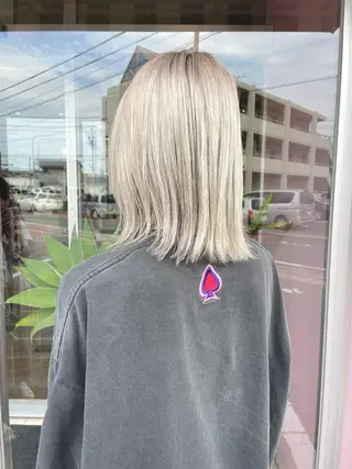 カラー ベージュ/透明感/ 桃子のヘアスタイル