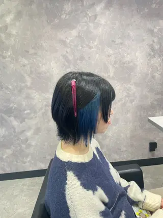 ショート カラー 手塚 由佳のヘアスタイル