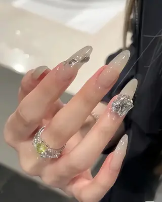 ネイル Theone栄店 松田のネイルデザイン