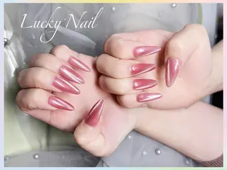 ネイル Lucky Nail Studioのネイルデザイン