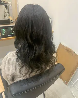 ミディアム カラー kanon hair所属・新木 愛花のヘアスタイル