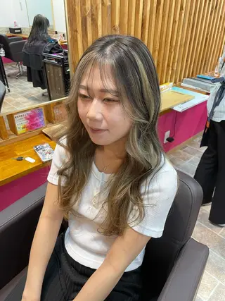 ロング カラー STAR RIVER所属・YUI/ ブリーチカラー🌷のヘアスタイル