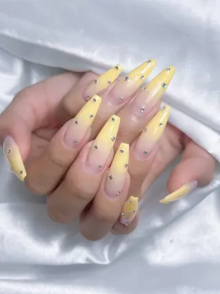 ネイル LEELA NAIL STUDIO所属・LEELA NAIL STUDIOのネイルデザイン