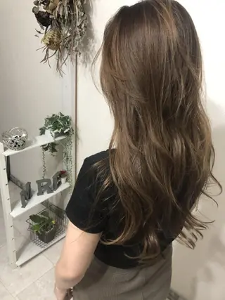ロング カラー ヘアアレンジ See by merのマツエク・マツパデザイン