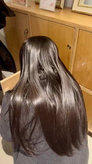 カラー 大川 陽向のヘアスタイル