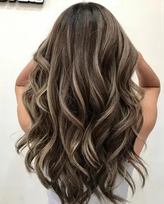 ロング salowin 原宿 aroa所属・韓国／ハッシュカット ／透明感カラー／金野のヘアスタイル