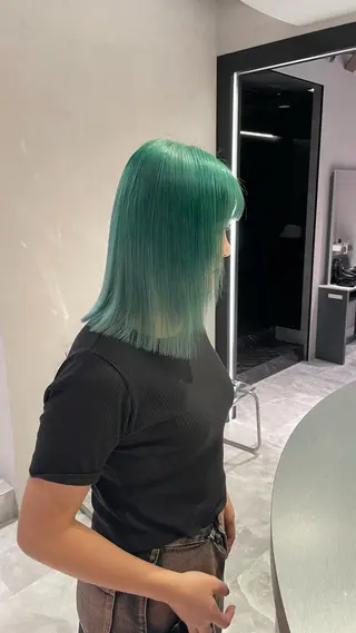 カラー モデル募集中/西梅田 かえで🎀のヘアスタイル