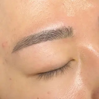 メンズ アイブロウ ROW beaute所属・ROW beaute Sakiの眉毛・アイブロウイメージ