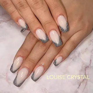 ネイル LOUISE CRYSTALのネイルデザイン