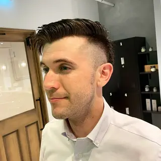 ショート 小村 敏司のヘアスタイル