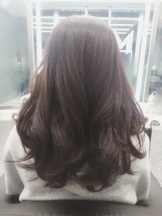 セミロング カラー あいだ 透明感カラー🐼のヘアスタイル