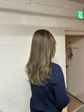 ミディアム カラー 🩵似合わせカット SEIRA🩵のヘアスタイル