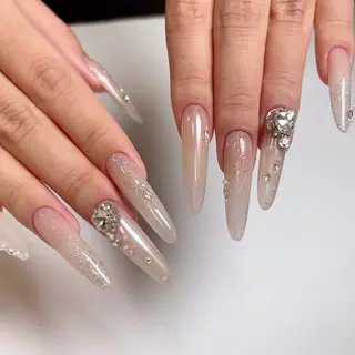 ネイル J&C Nail Salon吉祥寺所属・YU KIのネイルデザイン