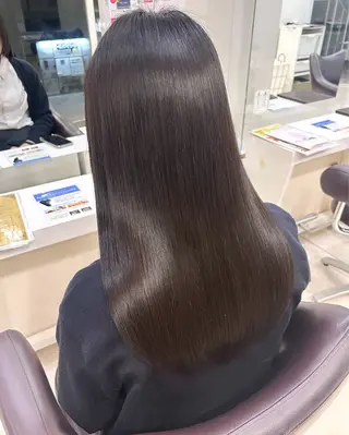 ロング カラー ハピネス所属・川本 真鈴のヘアスタイル
