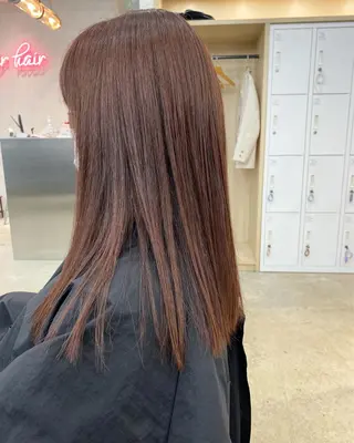 ロング カラー オリーブ/アッシュ やわらか透明感カラーのヘアスタイル