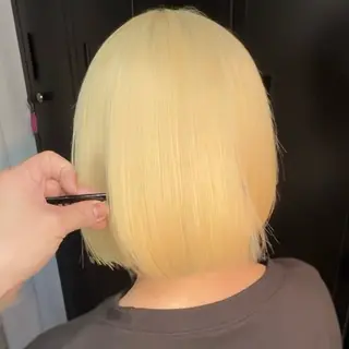 セミロング カラー ✨ブリーチ支持No1 複雑履歴修正/舘岡のヘアスタイル