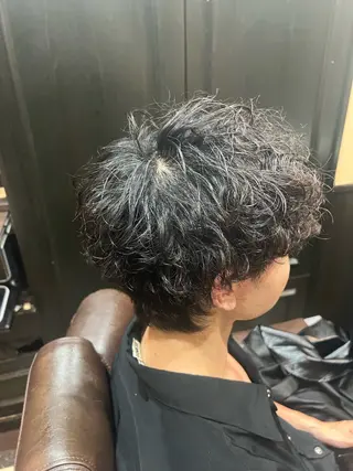 ミディアム パーマ ヒロ銀座バーバーショップ秋葉原店所属・堀 真人のヘアスタイル