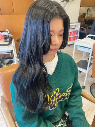 ロング カラー 田崎 暁大のヘアスタイル