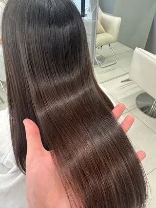 ロング 関川 奈摘のヘアスタイル