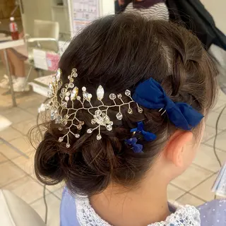 セミロング ヘアアレンジ ブリーチ/ヘアセット 【𝙍𝙞𝙣𝙤】のヘアスタイル