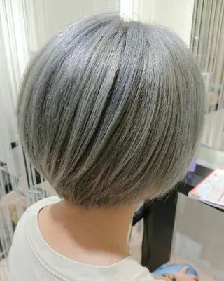 ショート カラー 秋山 幸太のヘアスタイル