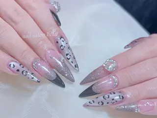 ネイル ネイルサロンエクラ 🫧Shizukaのネイルデザイン