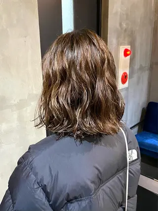 ミディアム カラー パーマ Agu hair lore沼館店所属・八戸パーマ/メンズパ ーマ/シンゴ。のヘアスタイル