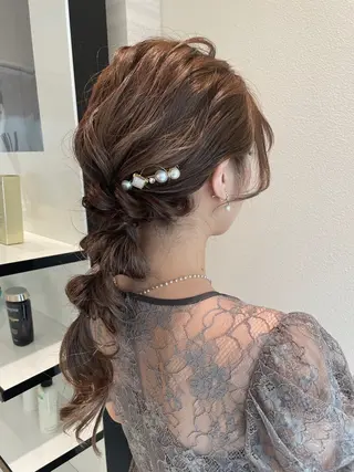 セミロング ヘアアレンジ 艶カラー🩶縮毛矯正 辻紗耶加のヘアスタイル