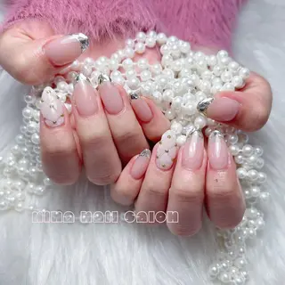 ネイル 🎀まゆ 🪽🐾のネイルデザイン