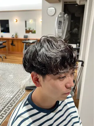 ショート パーマ メンズ メンズカット✂️ スキンフェード伊藤陸のヘアスタイル