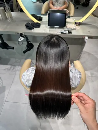 ロング ✨髪質改善特化✨副 店長椎葉信乃介のヘアスタイル