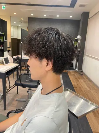 ショート パーマ メンズ 矢部 萌深のヘアスタイル
