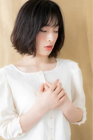 ミディアム くびれ&切りっぱボブ 得意👍佐藤歩のヘアスタイル