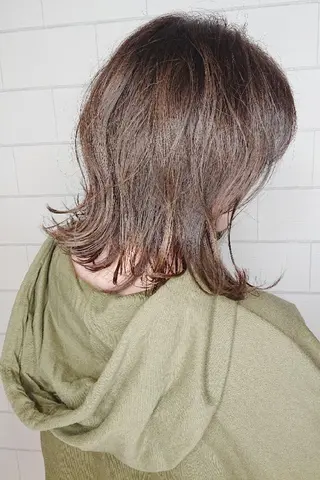 ミディアム カラー ✨技術講師.艶髪✨ ✂︎佐久間✂︎のヘアスタイル