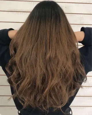 セミロング カラー 🦋美髪/エクステ 🦋アベイクミのヘアスタイル