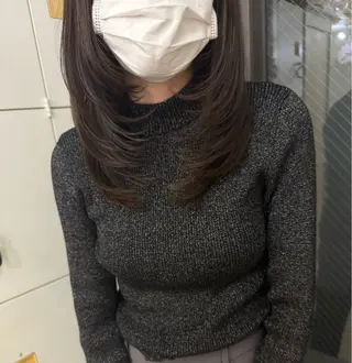 ミディアム Rinka/レイヤー /透明感カラーのヘアスタイル