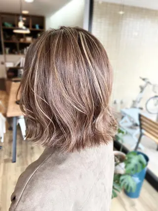 ショート カラー 堀 望美のヘアスタイル