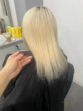 カラー Seleneコウキ ブリーチ/ハイトーンのヘアスタイル