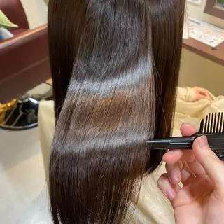 ミディアム 水谷 菜央のヘアスタイル