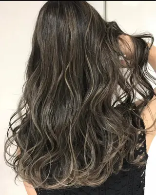 ロング カラー 🍑🧋ハイトーン 暖色カラーlucaのヘアスタイル