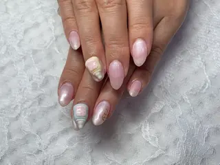 ネイル 佐伯 彩菜のネイルデザイン
