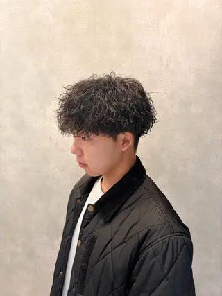 ショート パーマ メンズ 中嶋 流生のヘアスタイル
