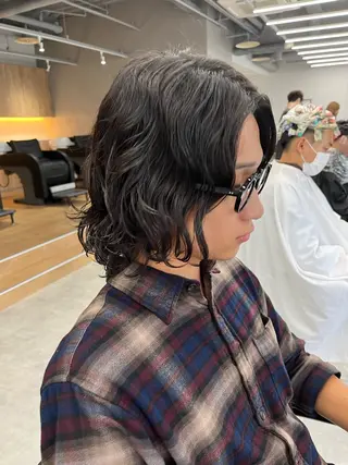 ミディアム パーマ メンズ 波巻きスパイラル🌀 新潟/万代/山下優のヘアスタイル