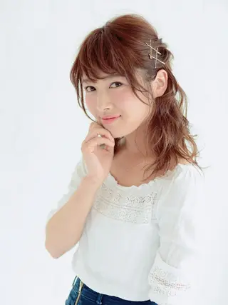 セミロング カラー パーマ ヘアアレンジ 黒川 真実のヘアスタイル