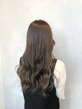 ロング カラー ヘアアレンジ ｲﾝﾅｰｶﾗｰ屋さん 🫧伊藤拓実のヘアスタイル