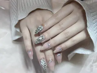 ネイル VIVIAN リサのネイルデザイン